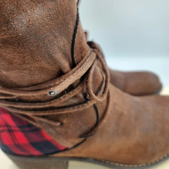 Very Volatile Marcel Women's Brown Boot sz 7 - Picture 14 of 15
